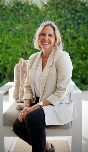 Malia Garden Final (Sitting) 02